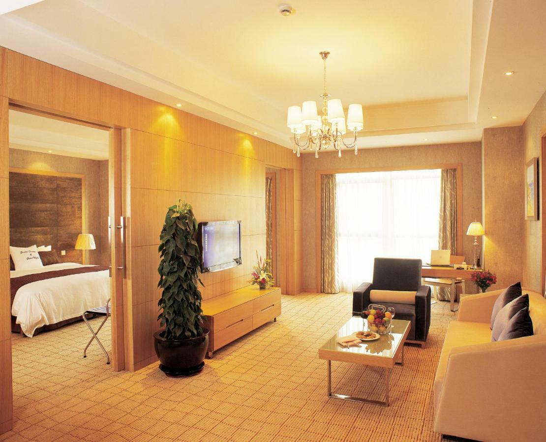 Central International Hotel Shanghai Exterior photo