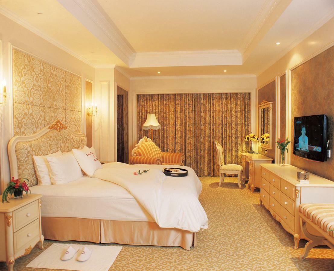 Central International Hotel Shanghai Exterior photo